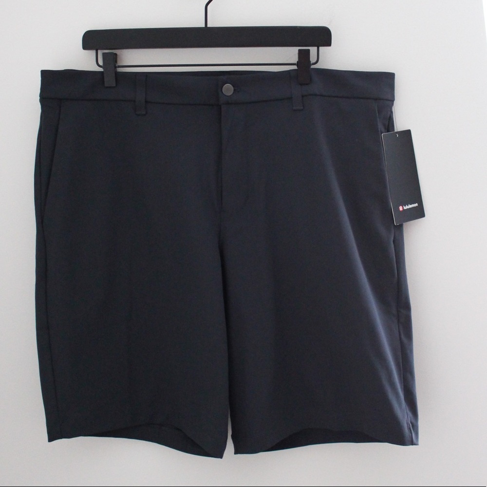 LULULEMON Men’s Shorts Commission Dark Grey 38